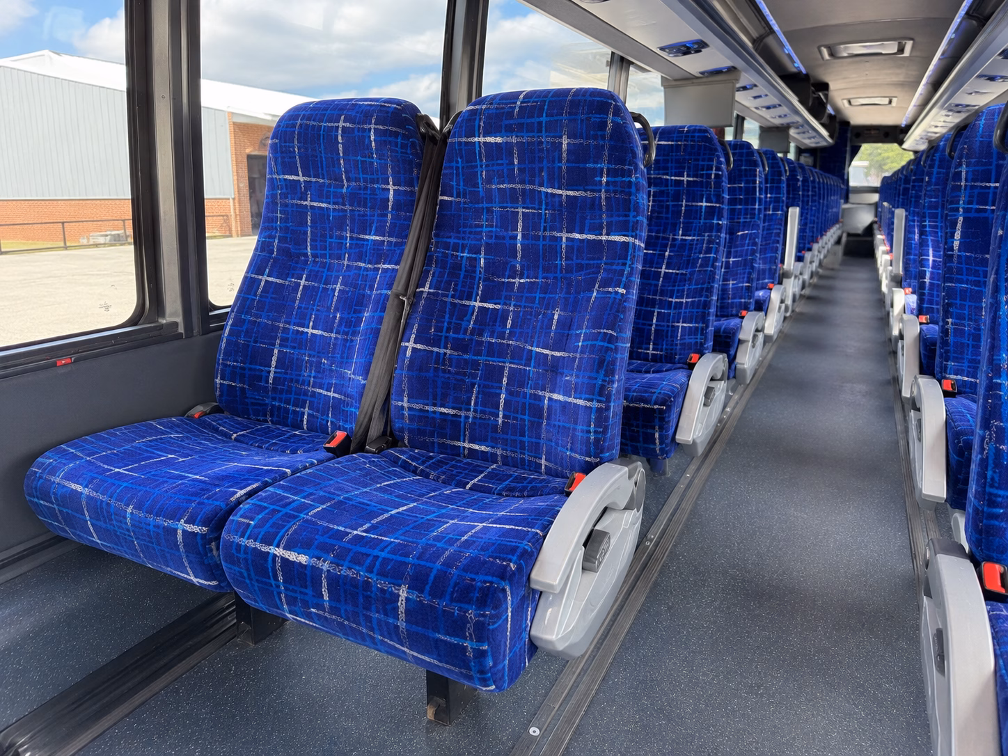 how the distance and duration of your trip affect charter bus rates in jackson mississippi