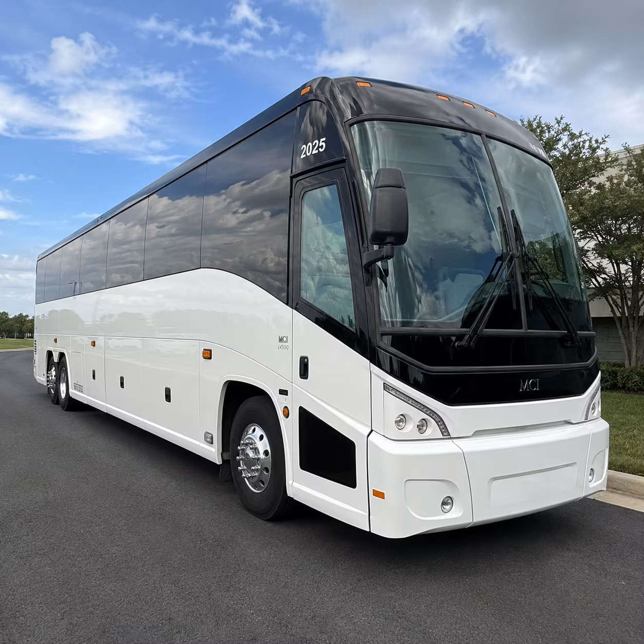 jackson charter bus hero 3